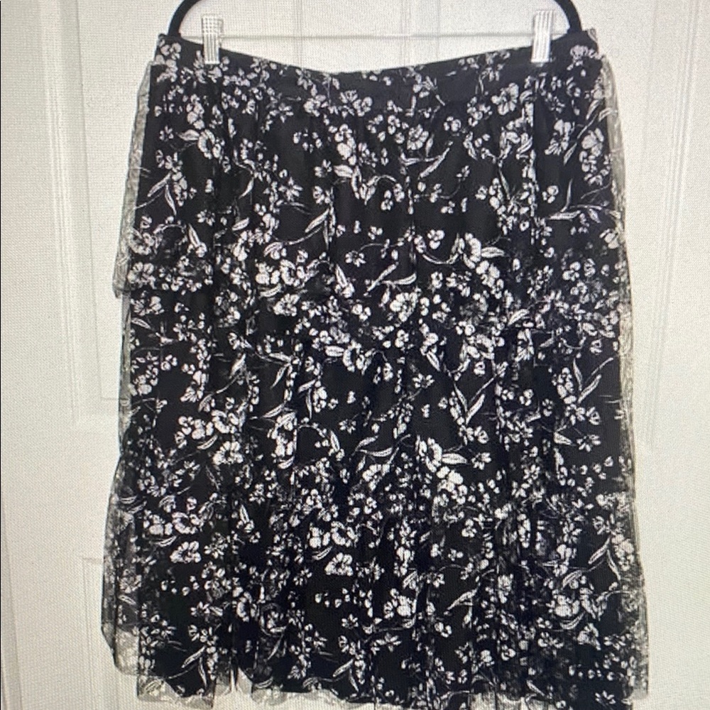 Cato Black and White Floral A-Line Skirt